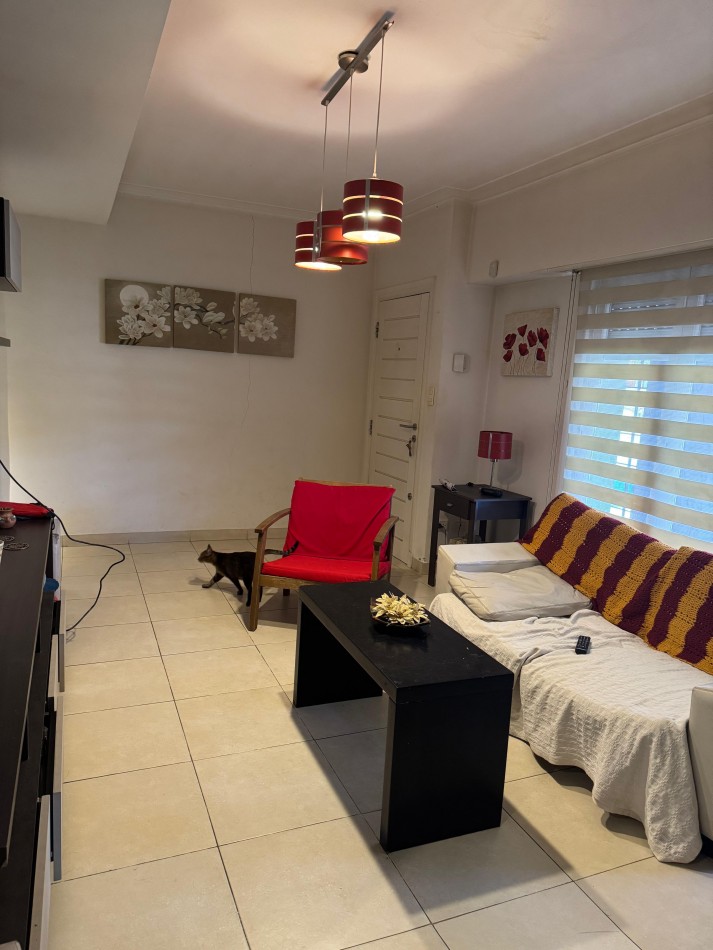 HERMOSA CASA DE 5 AMB CON PATIO, QUINCHO Y COCHERA DOBLE EN EL BARRIO MUNDIALISTA. APTO CREDITO