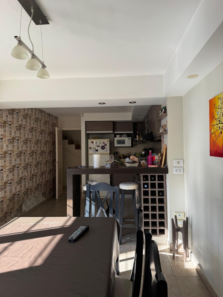 HERMOSA CASA DE 5 AMB CON PATIO, QUINCHO Y COCHERA DOBLE EN EL BARRIO MUNDIALISTA. APTO CREDITO