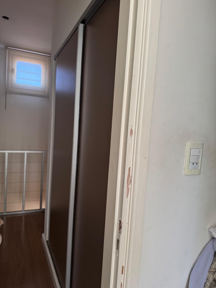 HERMOSA CASA DE 5 AMB CON PATIO, QUINCHO Y COCHERA DOBLE EN EL BARRIO MUNDIALISTA. APTO CREDITO