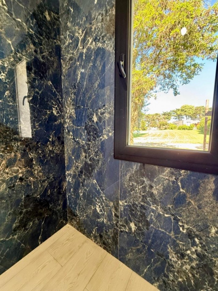 CASA 3 AMB A ESTRENAR CON PILETA Y PARQUE A 6 CUADRAS DEL MAR, EN BARRANCAS DE SAN BENITO, COUNTRY CLUB