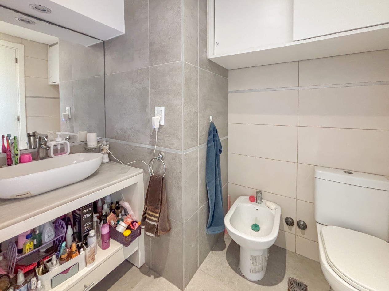 PISO 3 AMB CON 2 COCHERAS, BAULERA Y QUINCHO EN ALDREY. APTO CREDITO. VENDE, PERMUTA Y FINANCIA