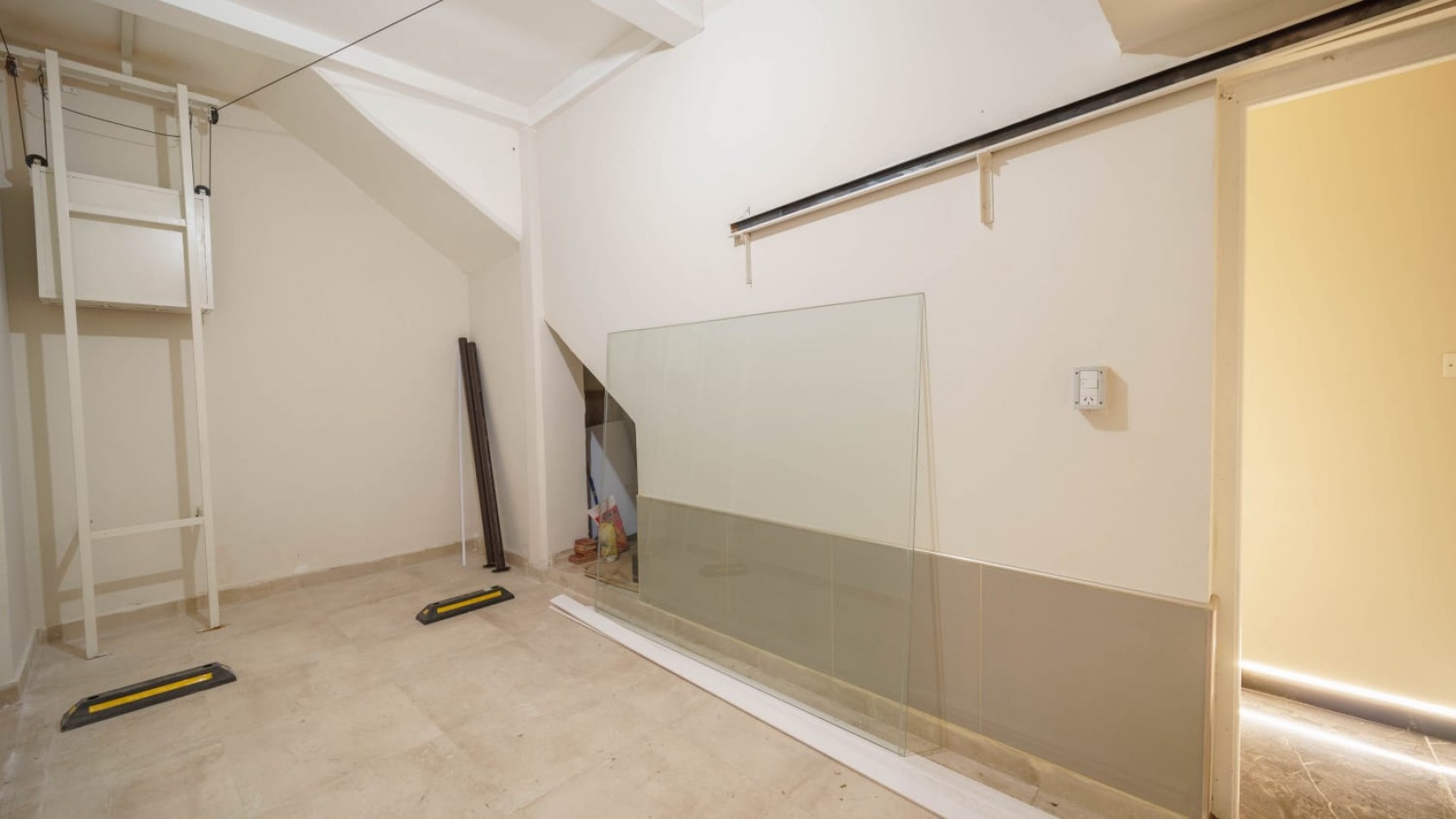 DUPLEX 4 AMBIENTES A ESTRENAR CON COCHERA, BAULERA, TERRAZA CON PARRILLA, SIN EXPENSAS EN ALDREY. APTO CREDITO