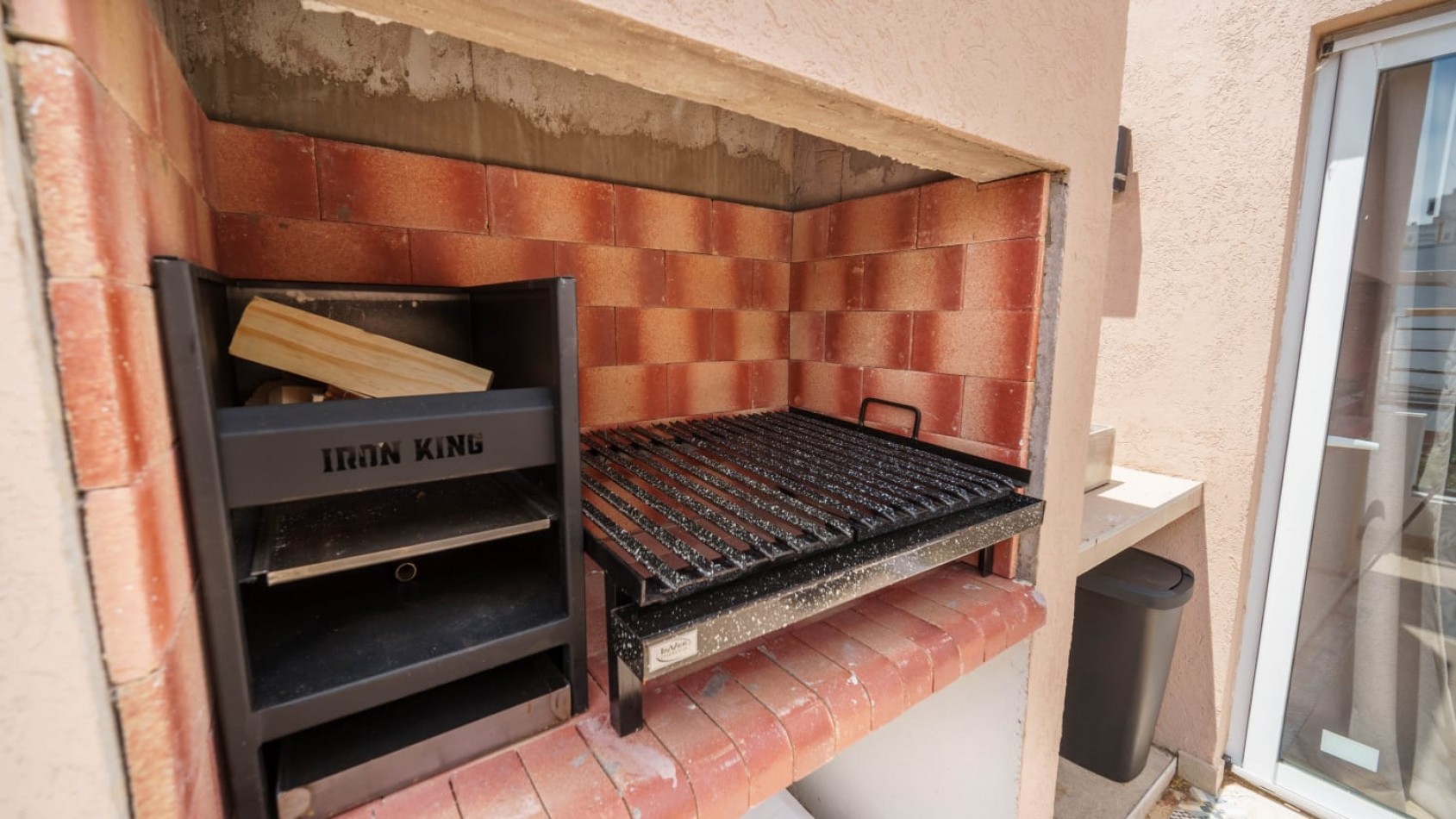 DUPLEX 4 AMBIENTES A ESTRENAR CON COCHERA, BAULERA, TERRAZA CON PARRILLA, SIN EXPENSAS EN ALDREY. APTO CREDITO