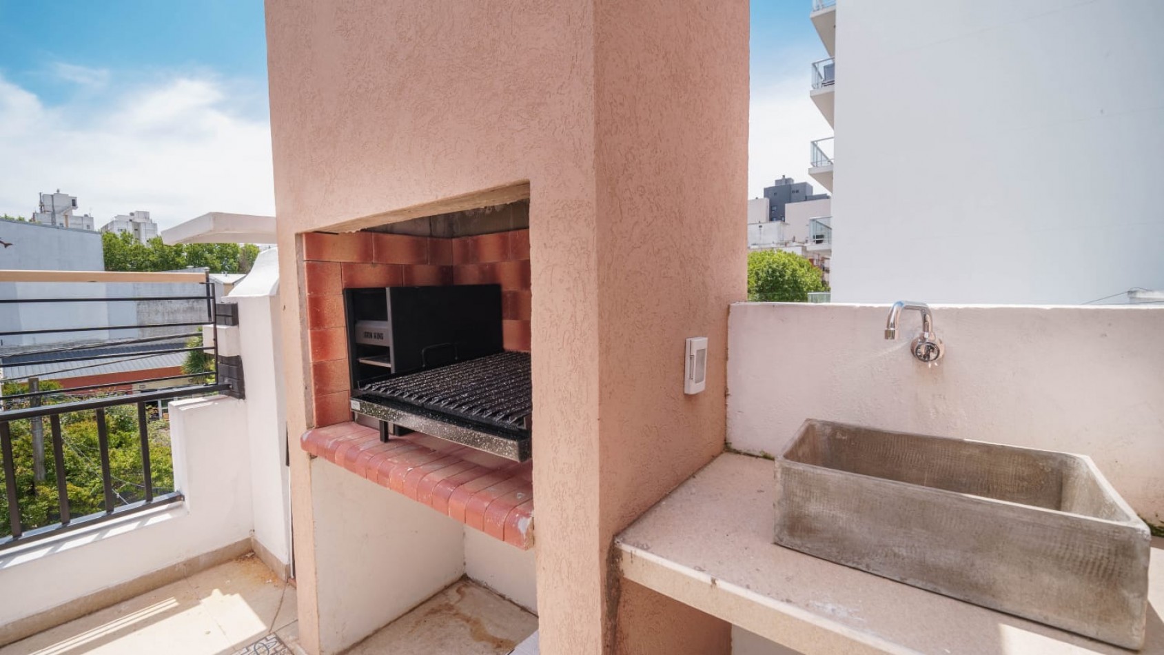 DUPLEX 4 AMBIENTES A ESTRENAR CON COCHERA, BAULERA, TERRAZA CON PARRILLA, SIN EXPENSAS EN ALDREY. APTO CREDITO