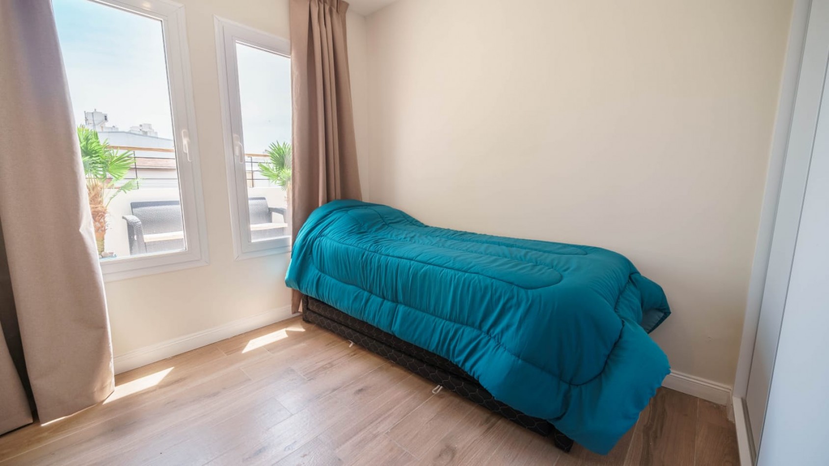 DUPLEX 4 AMBIENTES A ESTRENAR CON COCHERA, BAULERA, TERRAZA CON PARRILLA, SIN EXPENSAS EN ALDREY. APTO CREDITO