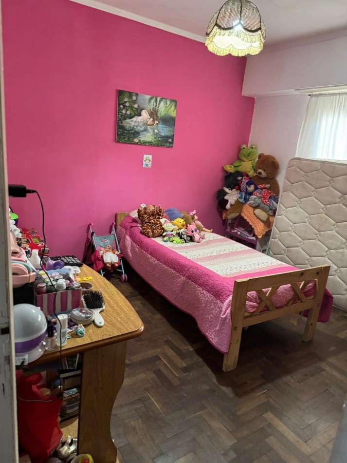DOS CASAS DE 3 AMBIENTES MAS UN GALPON EN EL BARRIO LAS AVENIDAS. APTO CREDITO