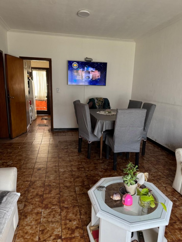 DOS CASAS DE 3 AMBIENTES MAS UN GALPON EN EL BARRIO LAS AVENIDAS. APTO CREDITO