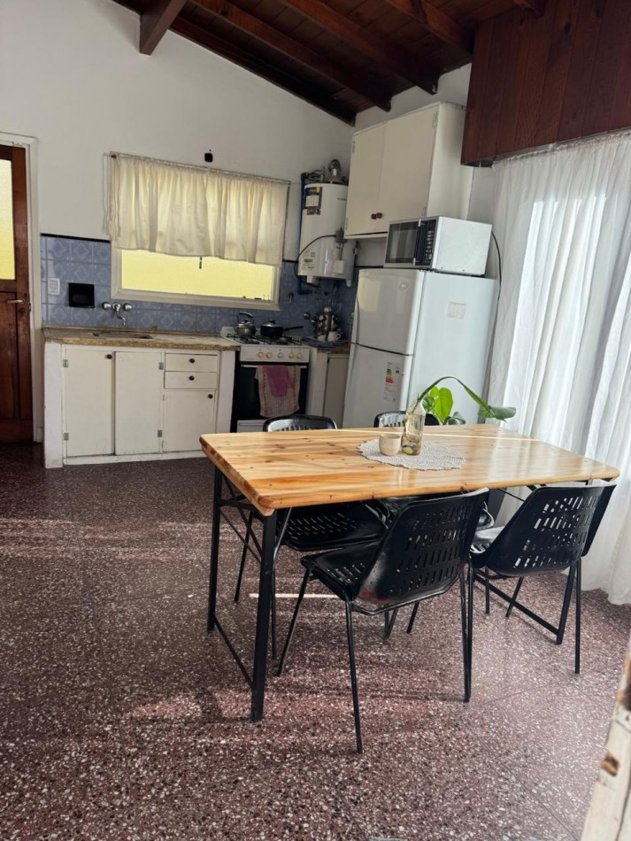 DOS CASAS DE 3 AMBIENTES MAS UN GALPON EN EL BARRIO LAS AVENIDAS. APTO CREDITO