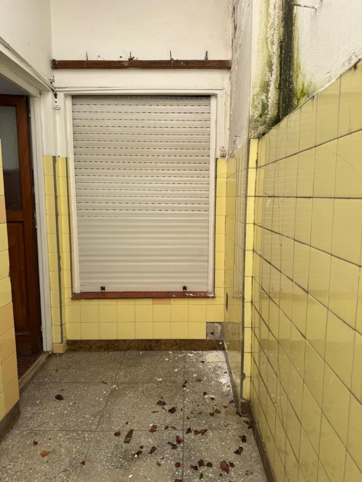 DOS CASAS DE 3 AMBIENTES MAS UN GALPON EN EL BARRIO LAS AVENIDAS. APTO CREDITO