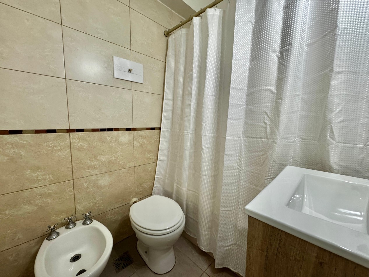 DEPARTAMENTO 2 AMBIENTES A LA CALLE CON BALCON TERRAZA