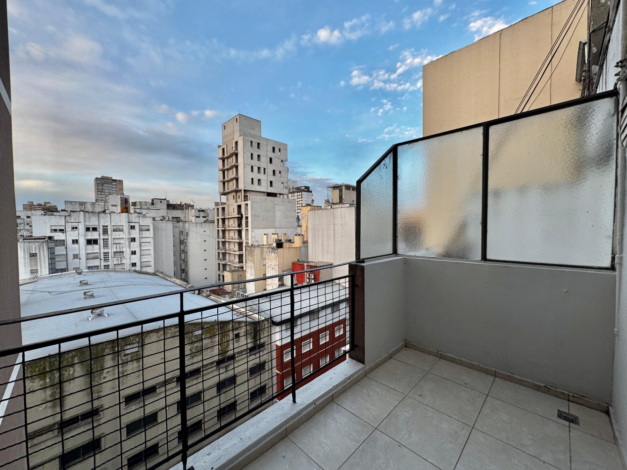 DEPARTAMENTO 2 AMBIENTES A LA CALLE CON BALCON TERRAZA
