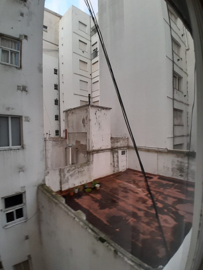 DEPARTAMENTO 2 AMBIENTES CON BALCON A LA CALLE  