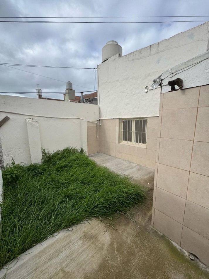 PH TIPO CHALET DE 3 AMB A LA CALLE EN PLANTA BAJA, CON ENTRADA DE AUTO Y PARQUE