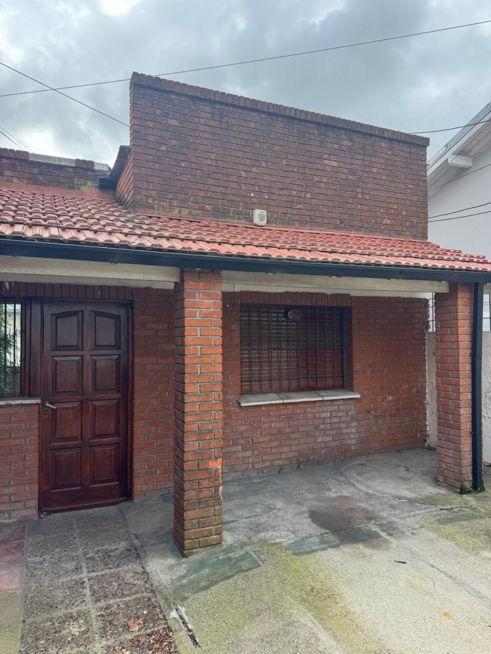 PH TIPO CHALET DE 3 AMB A LA CALLE EN PLANTA BAJA, CON ENTRADA DE AUTO Y PARQUE