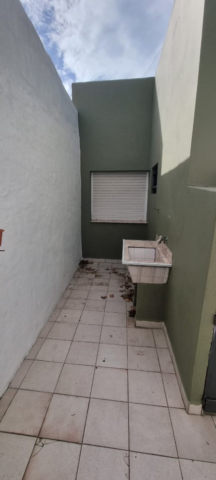 PH 3 AMBIENTES POR PASILLO CON PATIO
