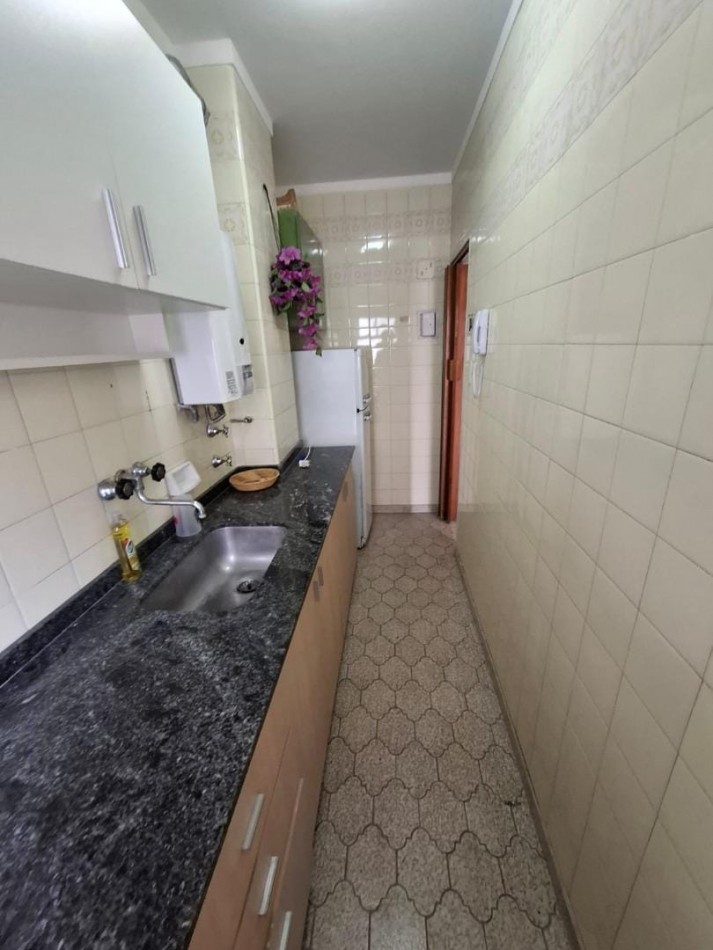 DEPARTAMENTO 2 AMB CON BALCON A LA CALLE EN ALDREY, A 300 MTS. DE LA PLAYA. APTO CREDITO