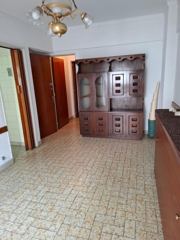 DEPARTAMENTO 2 AMB CON BALCON A LA CALLE EN ALDREY, A 300 MTS. DE LA PLAYA. APTO CREDITO