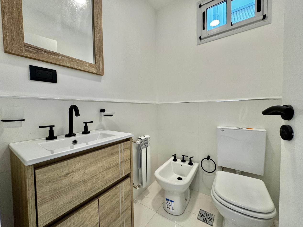 DEPARTAMENTO 4 AMBIENTES EXTERNO CON BALCON TERRAZA, A 250 MTS. DE LA PLAYA PUNTA IGLESIAS