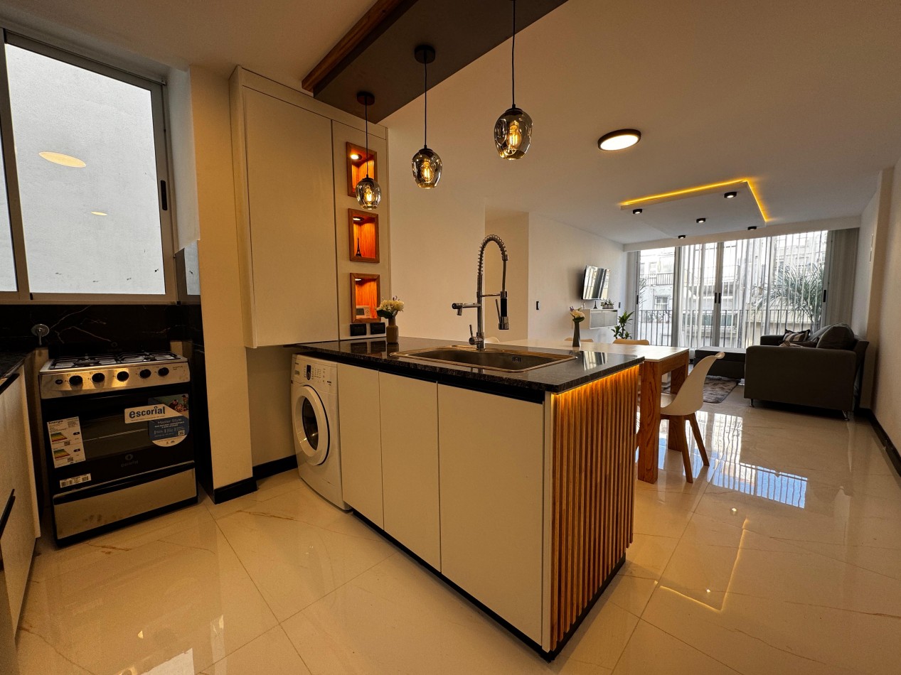 DEPARTAMENTO 4 AMBIENTES EXTERNO CON BALCON TERRAZA, A 250 MTS. DE LA PLAYA PUNTA IGLESIAS