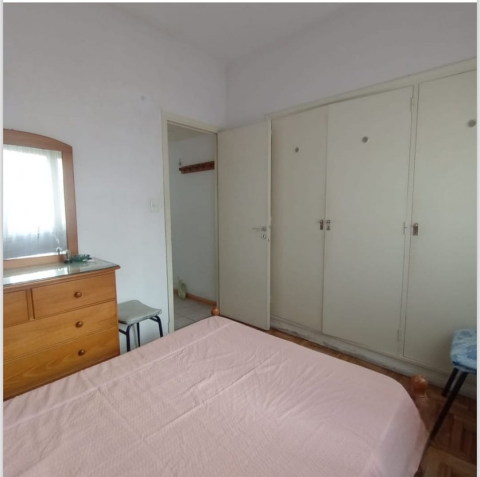 DEPARTAMENTO DE 2 AMBIENTES A LA CALLE CON BALCON SALIENTE EN ALDREY