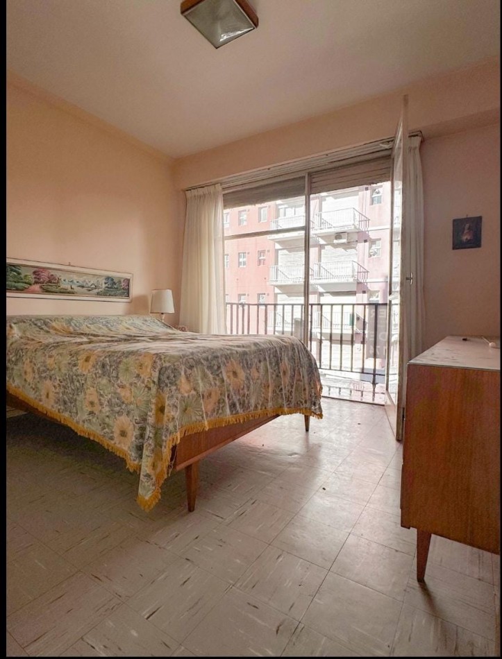 DEPARTAMENTO 2 AMBIENTES A LA CALLE CON BALCON