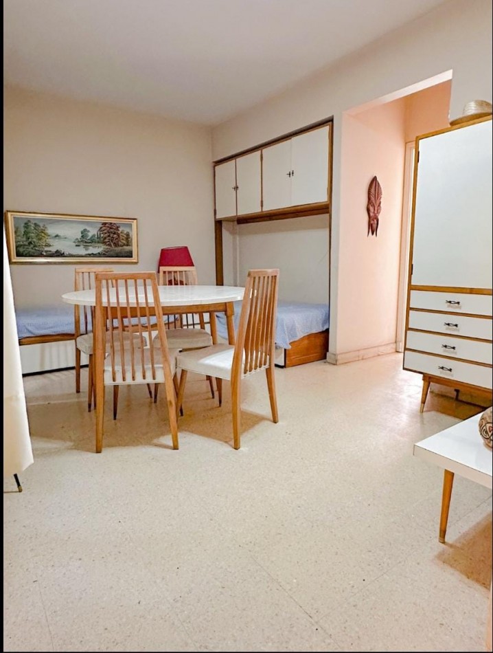 DEPARTAMENTO 2 AMBIENTES A LA CALLE CON BALCON
