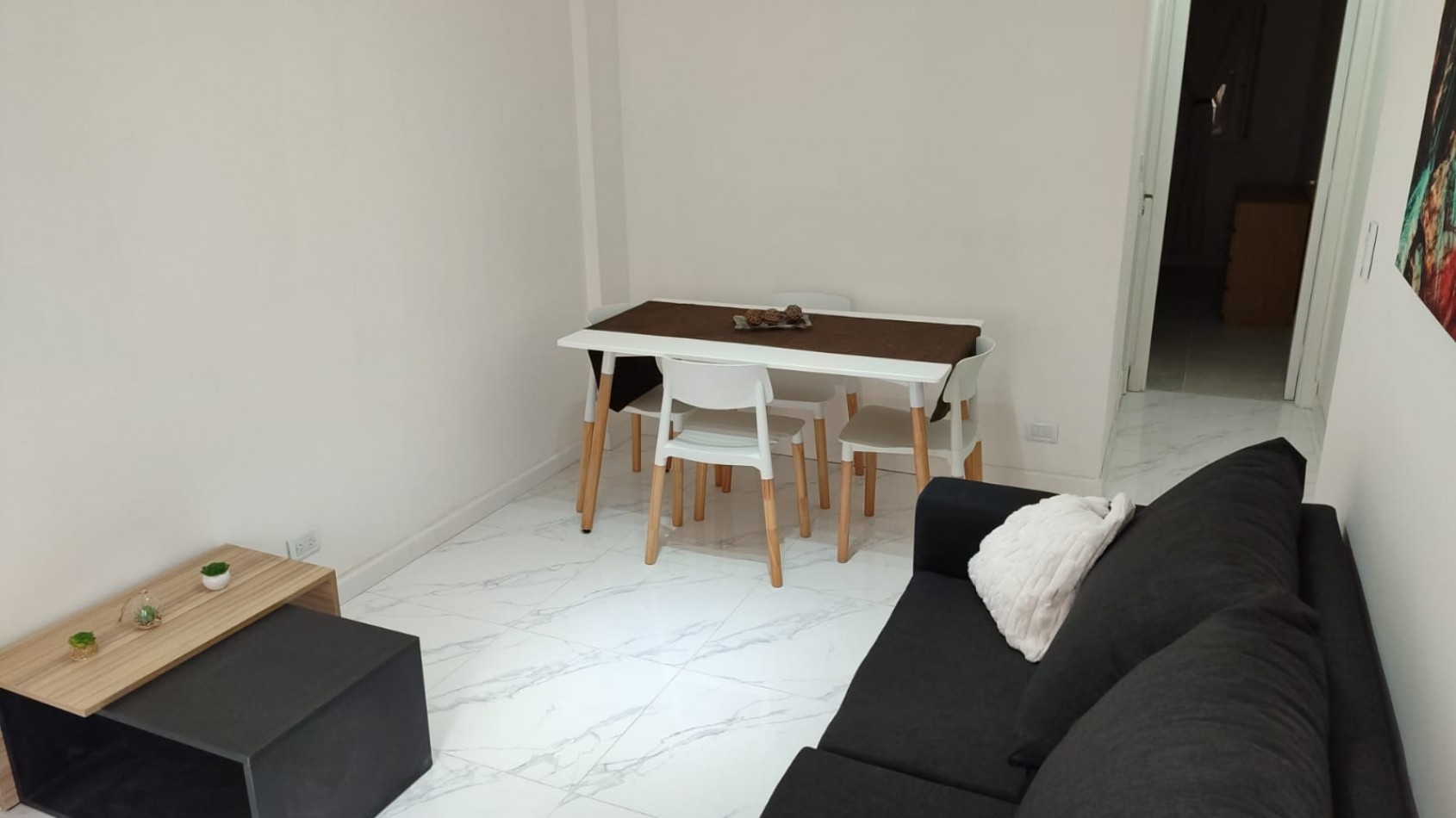 DEPARTAMENTO 2 AMBIENTE A LA CALLE CON BALCON FRANCES EN PLAZA COLON