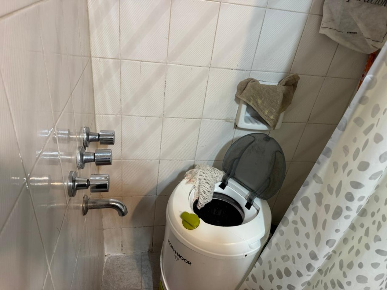 DEPARTAMENTO DE 1 AMBIENTE CON PATIO VENDE O PERMUTA. APTO CREDITO