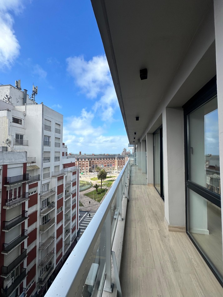 TRES DEPARTAMENTOS DE 2 AMBIENTES CON BALCON A ESTRENAR EN PLAZA COLON