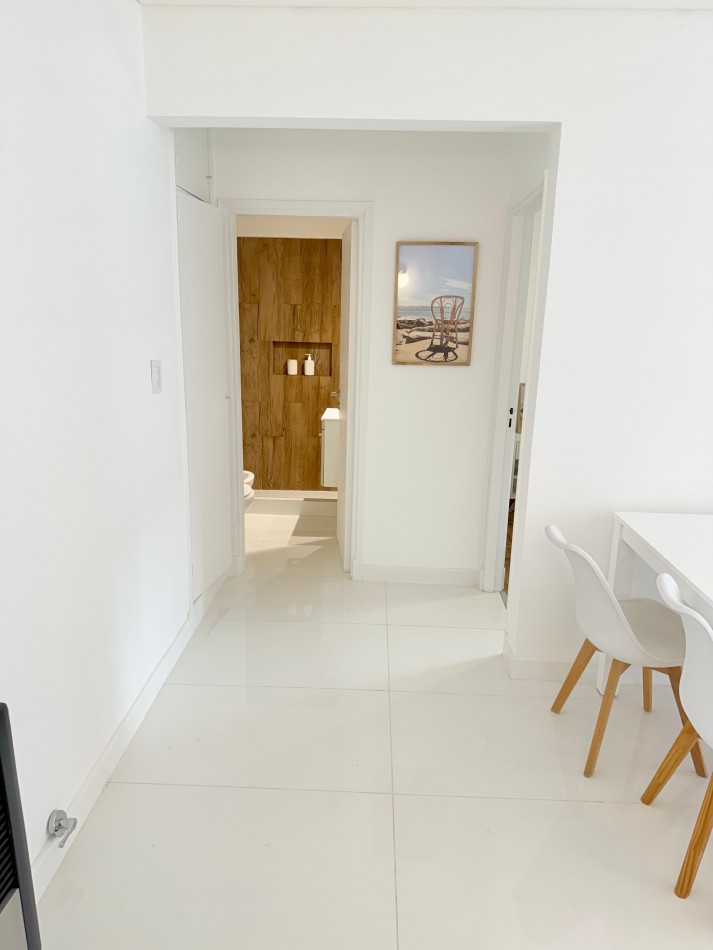 DEPARTAMENTO 2 AMB AL CONTRAFRENTE CON BALCON SALIENTE VENDE Y PERMUTA