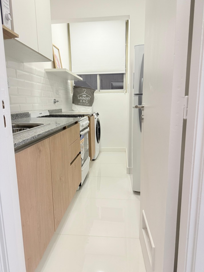 DEPARTAMENTO 2 AMB AL CONTRAFRENTE CON BALCON SALIENTE VENDE Y PERMUTA