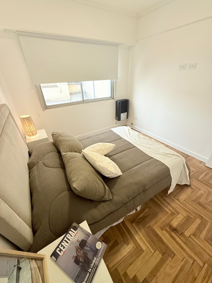 DEPARTAMENTO 2 AMB AL CONTRAFRENTE CON BALCON SALIENTE VENDE Y PERMUTA