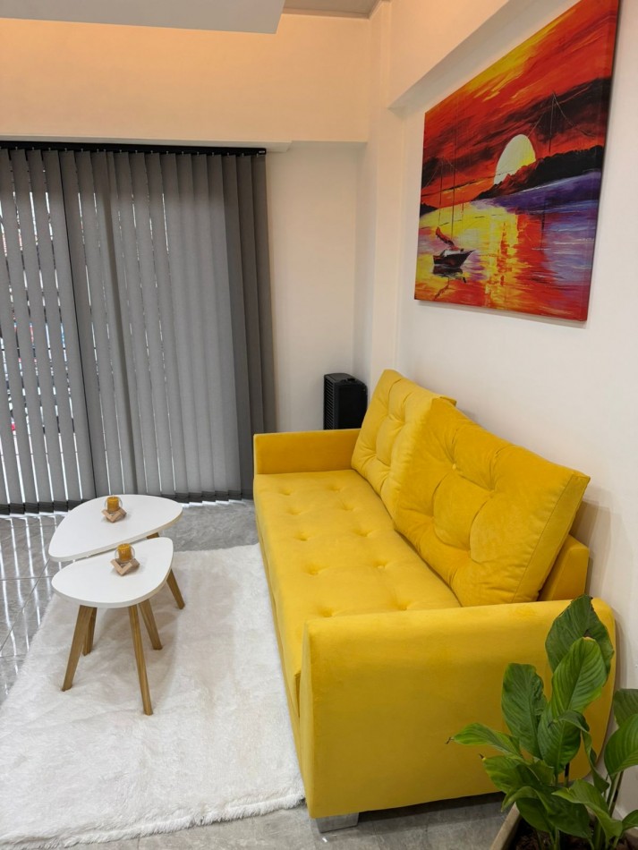 DEPARTAMENTO 2 AMB A LA CALLE CON BALCON SALIENTE Y PATIO EN PLAZA MITRE