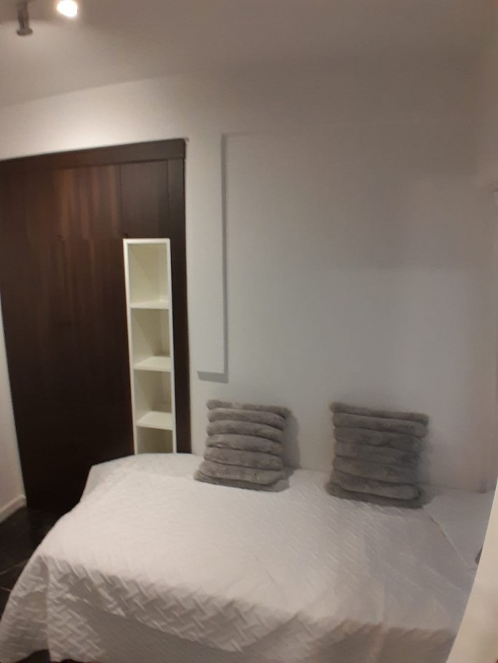 DEPARTAMENTO 2 AMB CON DEPENDENCIA,BALCON A LA CALLE, ESPACIO DE COCHERA Y VISTA LATERAL AL MAR EN EL CENTRO