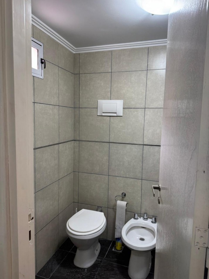 CHALET DE 3 AMBIENTES CON PARQUE, GARAJE Y GALPON.  APTO CREDITO EN COLINAS DE PERALTA RAMOS