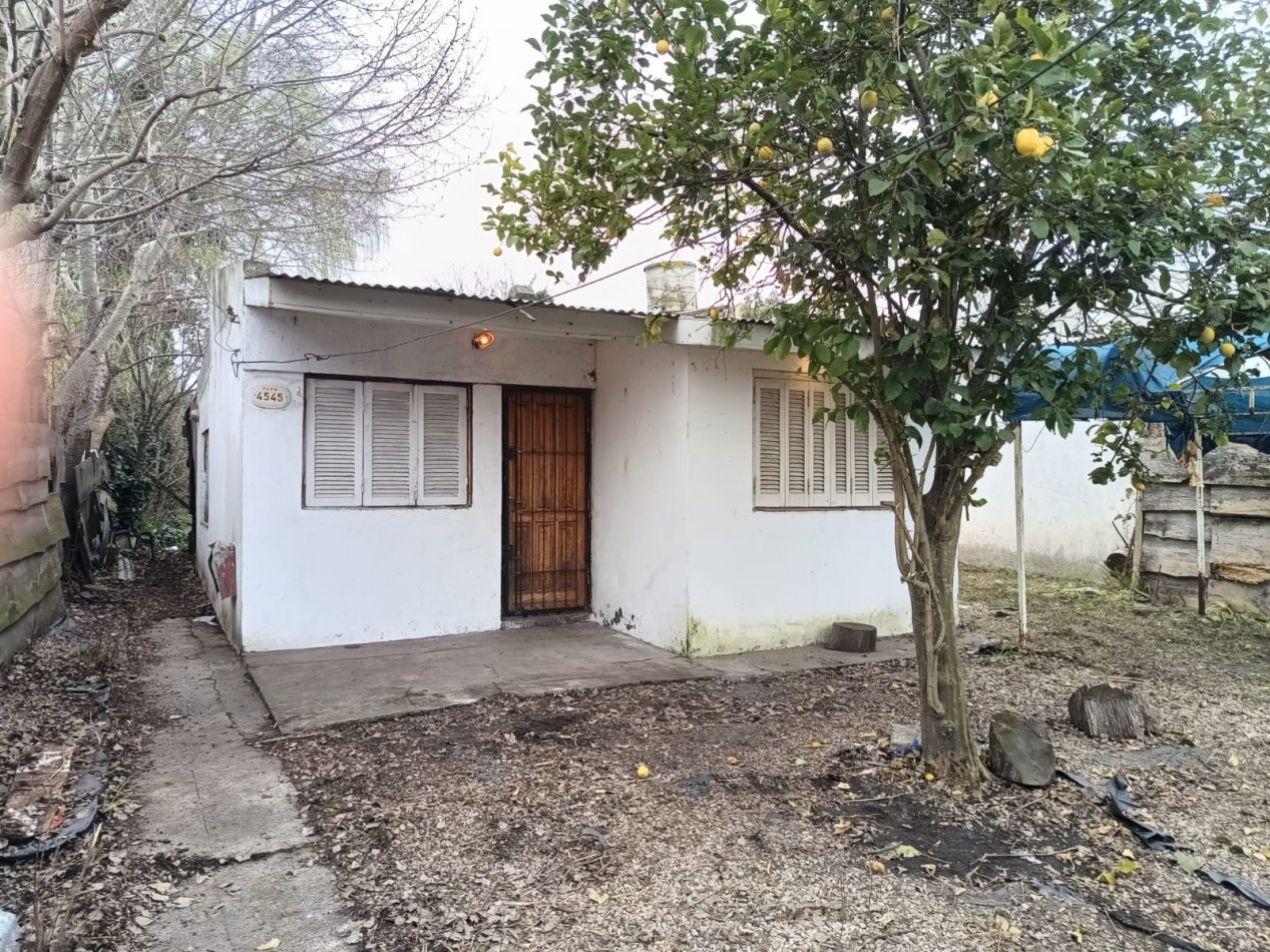 CASA DE 2 AMBIENTES SOBRE LOTE DE 433M2. APTO CREDITO