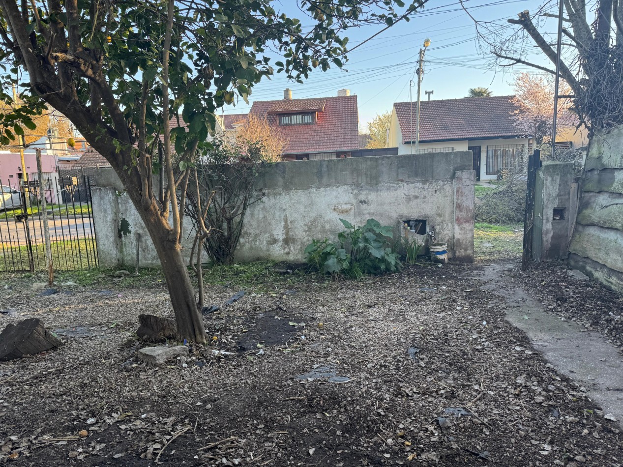 CASA DE 2 AMBIENTES SOBRE LOTE DE 433M2. APTO CREDITO