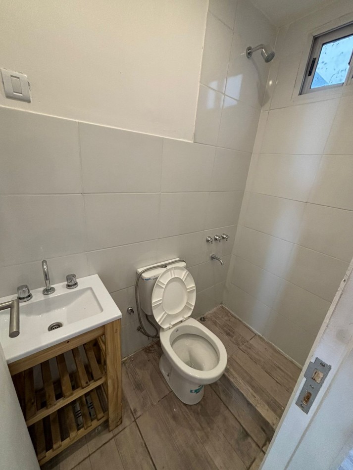 PH 3 AMBIENTES TIPO DUPLEX CON ENTRADA POR PASILLO EN VILLA PRIMERA