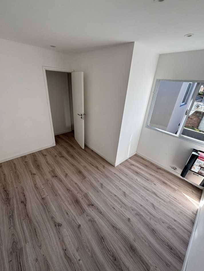 PH 3 AMBIENTES TIPO DUPLEX CON ENTRADA POR PASILLO EN VILLA PRIMERA