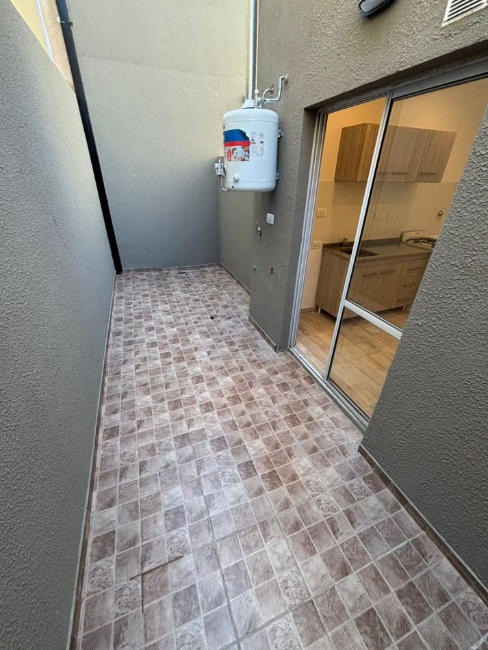 PH 3 AMBIENTES TIPO DUPLEX CON ENTRADA POR PASILLO EN VILLA PRIMERA