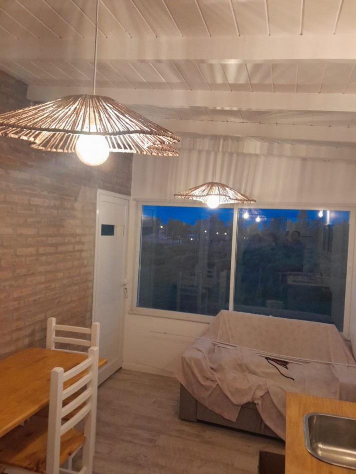 DUPLEX 3 AMB PARA 4 PERSONAS SE ALQUILA POR DIA O TEMPORADA EN LOS ACANTILADOS