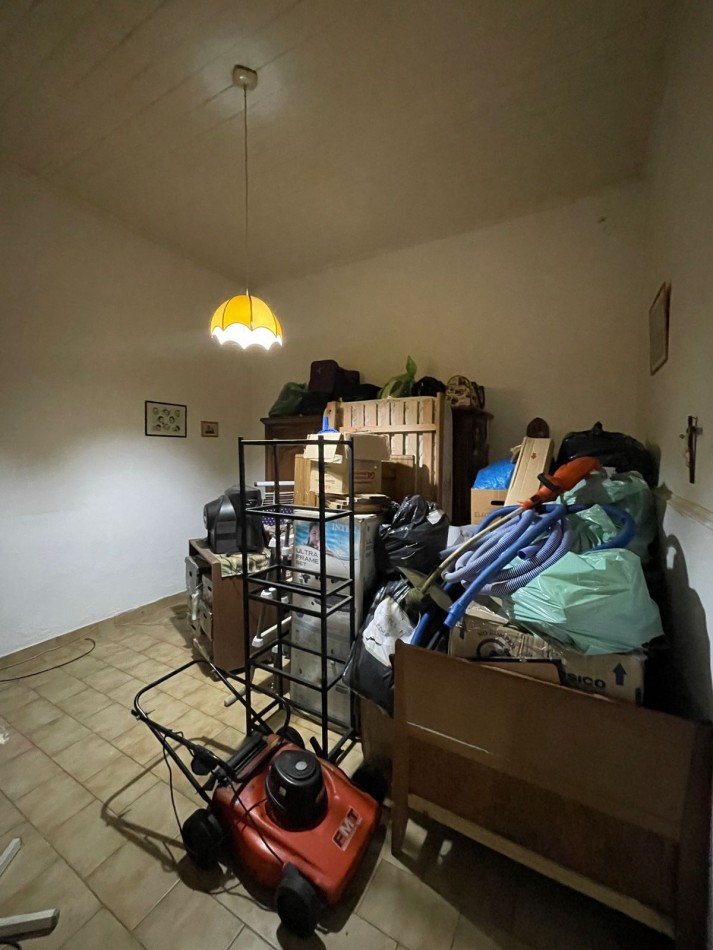 PH DE 2 AMBIENTES CON PATIO EN PLANTA BAJA POR PASILLO A MEJORAR
