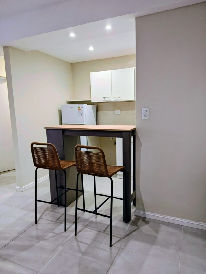 DEPARTAMENTO DE 1 AMBIENTE AL FRENTE EN EL CENTRO