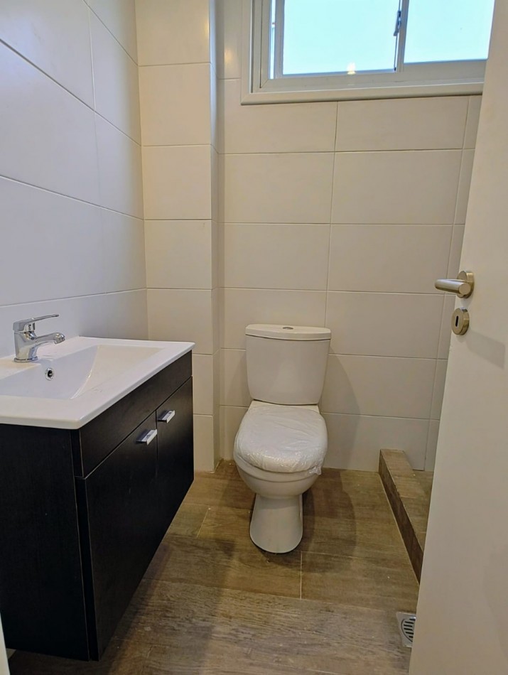 DEPARTAMENTO DE 1 AMBIENTE AL FRENTE EN EL CENTRO