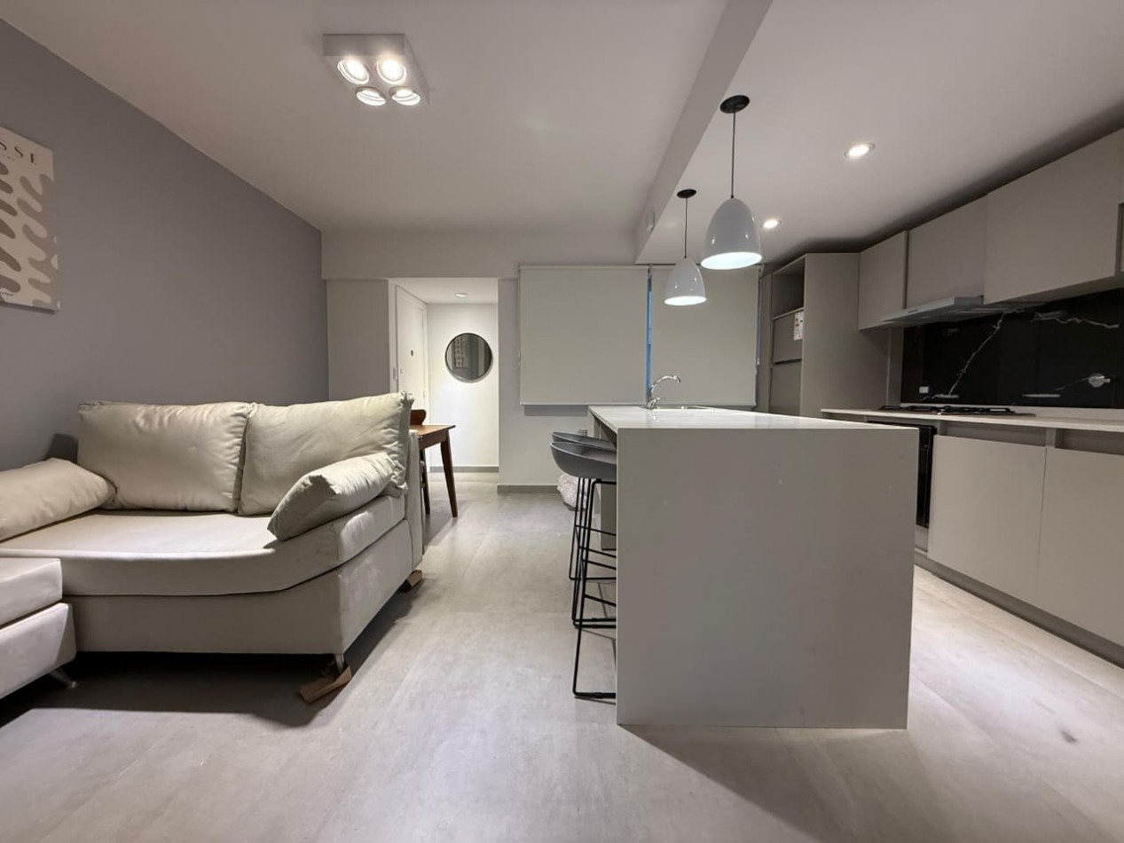 DEPARTAMENTO 3 AMBIENTES A LA CALLE  CON BALCON EN PLAZA COLON