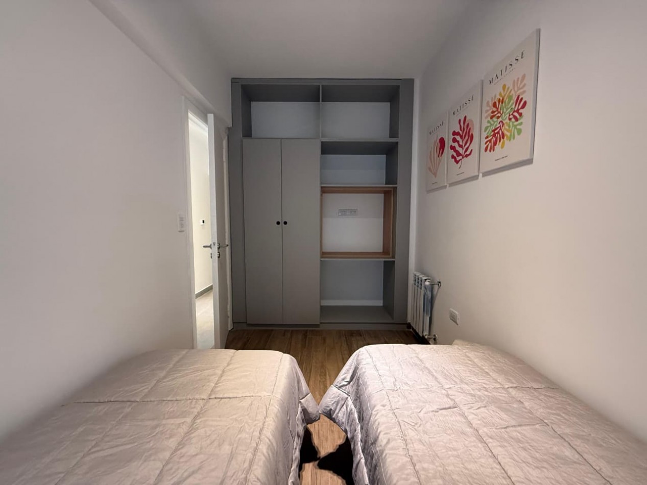 DEPARTAMENTO 3 AMBIENTES A LA CALLE  CON BALCON EN PLAZA COLON