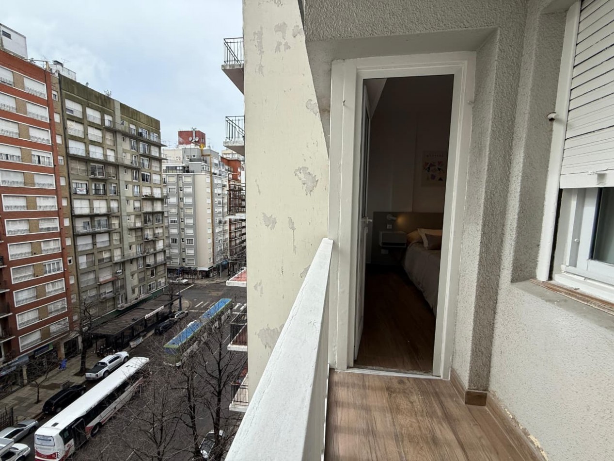 DEPARTAMENTO 3 AMBIENTES A LA CALLE  CON BALCON EN PLAZA COLON