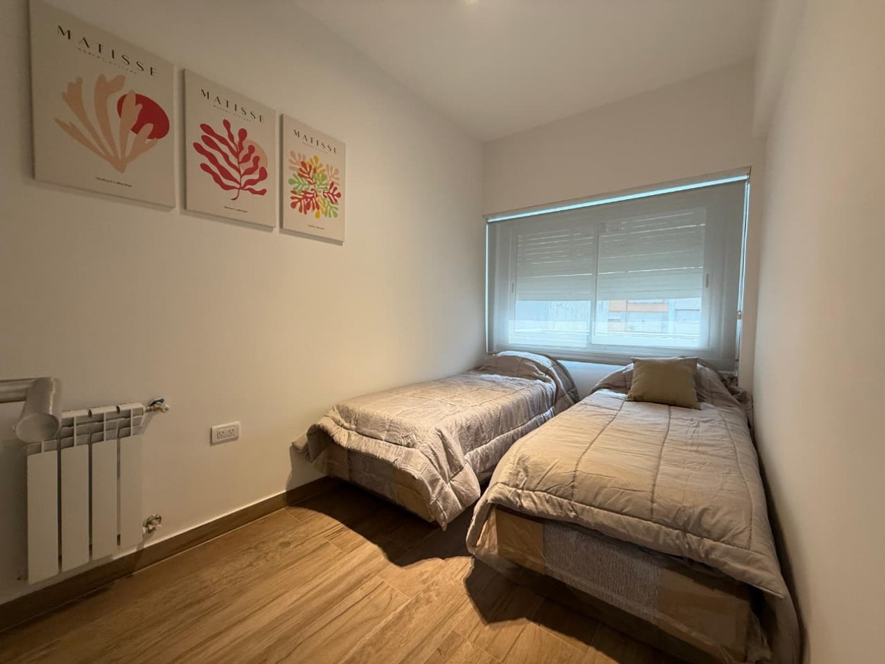 DEPARTAMENTO 3 AMBIENTES A LA CALLE  CON BALCON EN PLAZA COLON