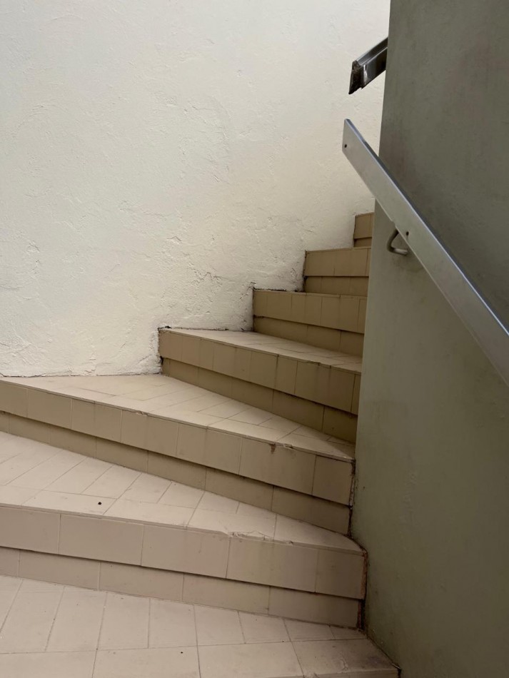 PH 3 AMBIENTES POR PASILLO CON PATIO Y GRAN TERRAZA, TOTALMENTE RECICLADO. APTO CREDITO