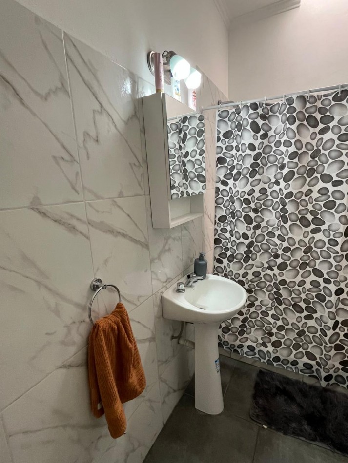 PH 3 AMBIENTES POR PASILLO CON PATIO Y GRAN TERRAZA, TOTALMENTE RECICLADO. APTO CREDITO